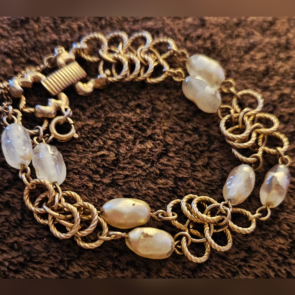Vintage Goldtone & Faux Pearl Bracelet